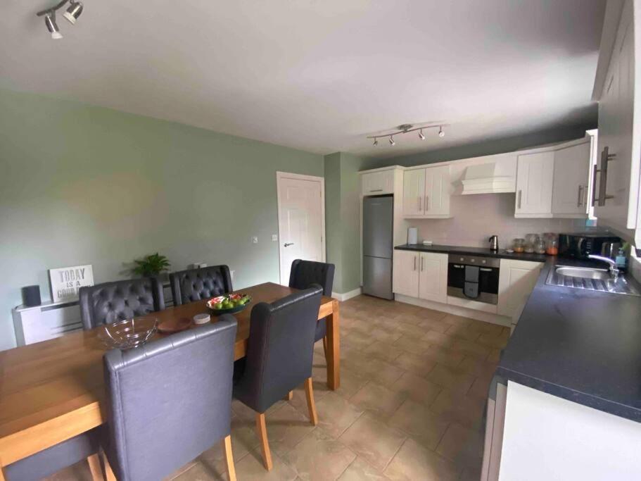 Villa Loughview Gardens - Family Friendly Omagh Exterior foto