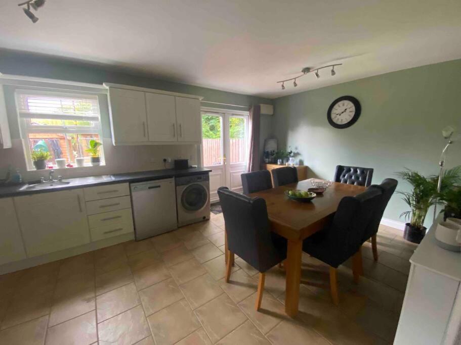 Villa Loughview Gardens - Family Friendly Omagh Exterior foto